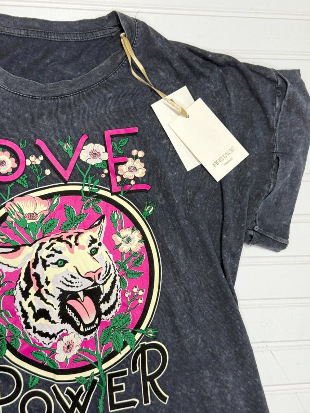 Firstage Firenze Love Is Power Tiger Graphic Tee NWT Cotton Small Oversized - Picture 3 of 5